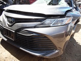 2019 TOYOTA CAMRY LE GRAY 2.5 AT Z20128